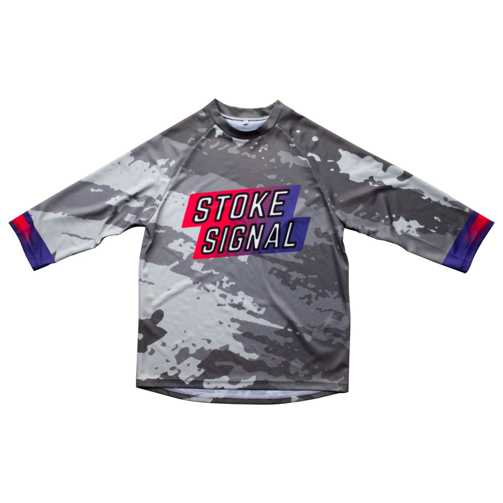 Load image into Gallery viewer, Stoke Signal 3/4 Sleeve MTB Jersey
